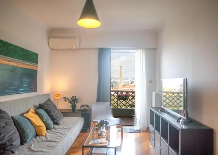 Urban Apartment In The Heart Of Athens